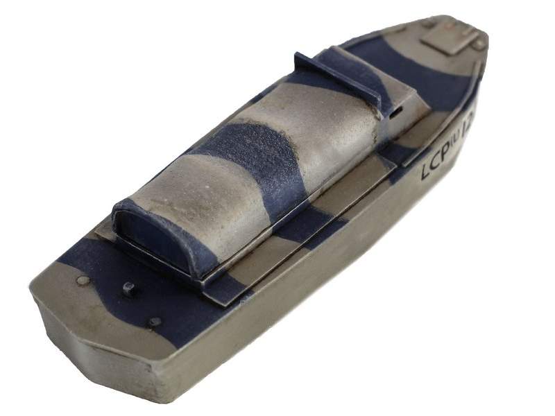 28mm 1/56 3D printed WWII  British Landing Craft Tracked Buffalo Waterline model 
